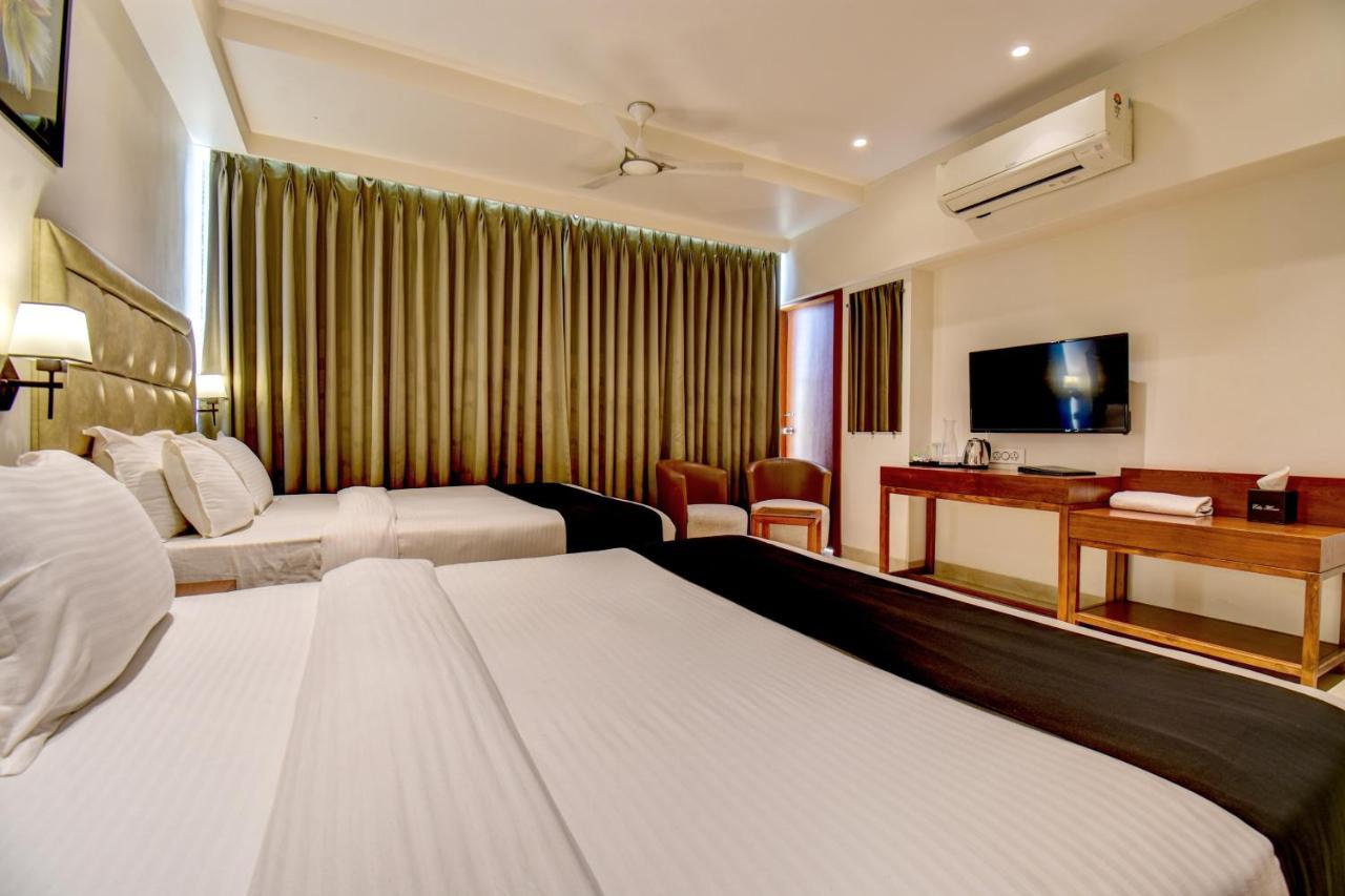 Hotel L P Regency, Pune