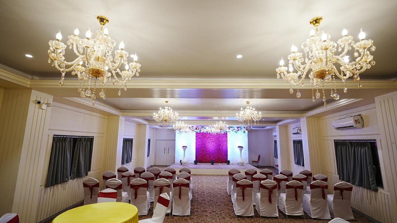 L P Regency, Hotel Pune