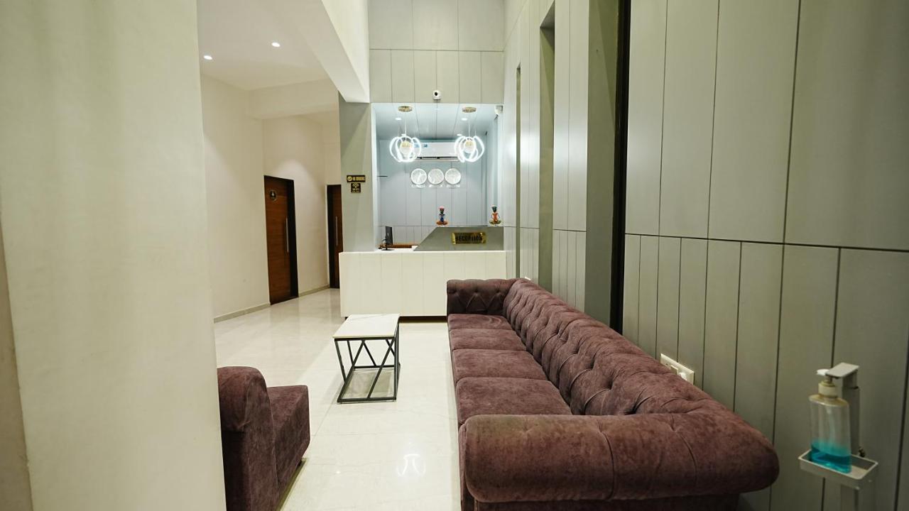 Hotel L P Regency,